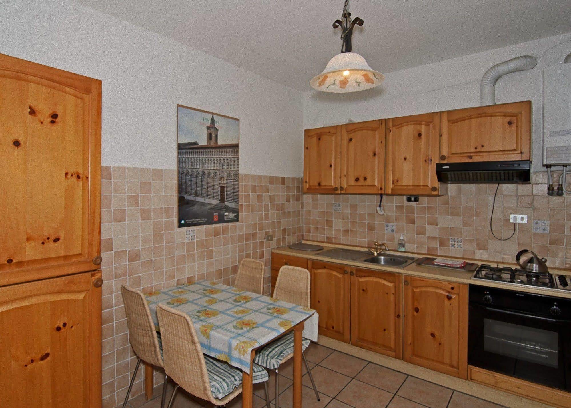 Podere"Sulle Soglie Del Bosco" Appartament And Rooms Pescia Buitenkant foto