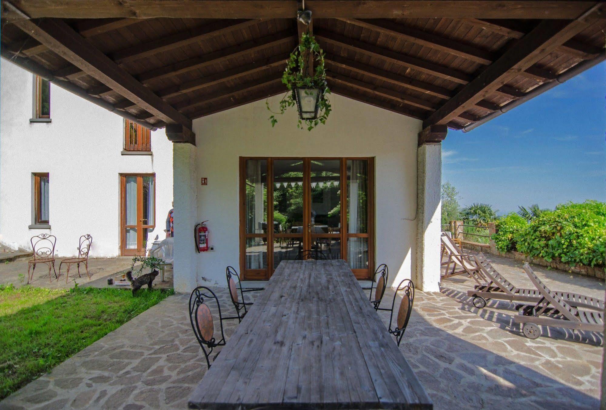 Podere"Sulle Soglie Del Bosco" Appartament And Rooms Pescia Buitenkant foto